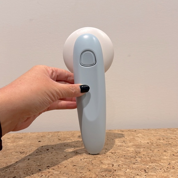 ☀️3/$20 New In Box: Pet hair comb - Picture 5 of 5